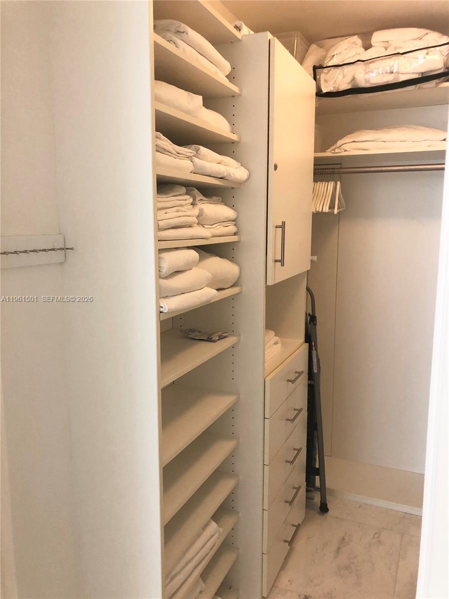 See details 805 2 / 2 1463 sq. ft. $ 2026-02-08 0 Photo