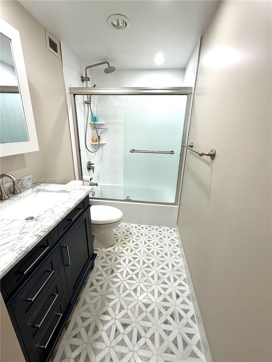 Photo of 400 Kings Point Dr #524, Sunny Isles Beach, Florida, 33160 -