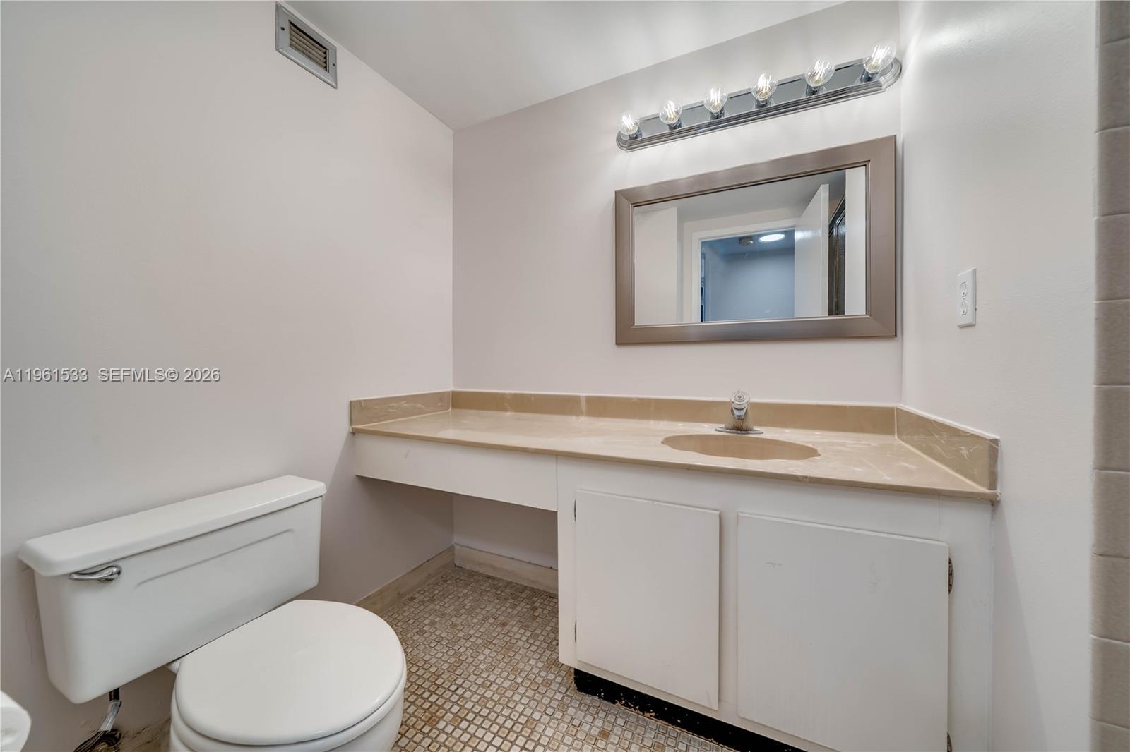 Photo of 2500 Parkview Dr #2019, Hallandale Beach, Florida, 33009 -