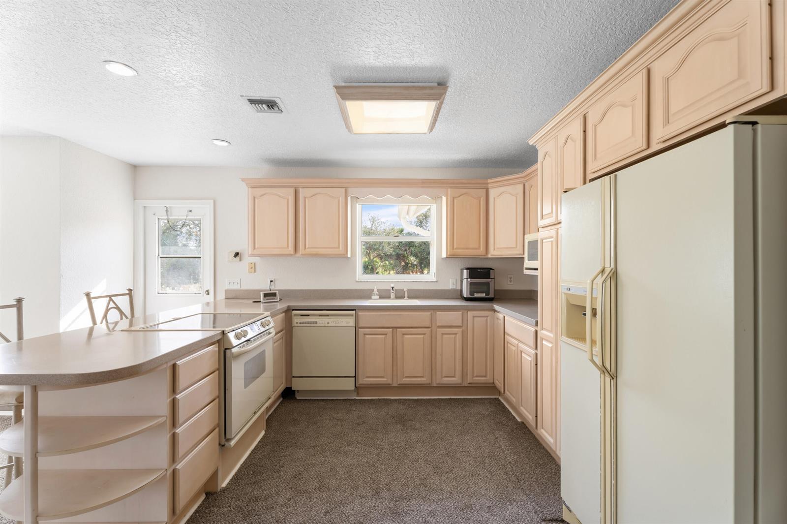   / 0  sq. ft. $ 2026-05-20 0 foto