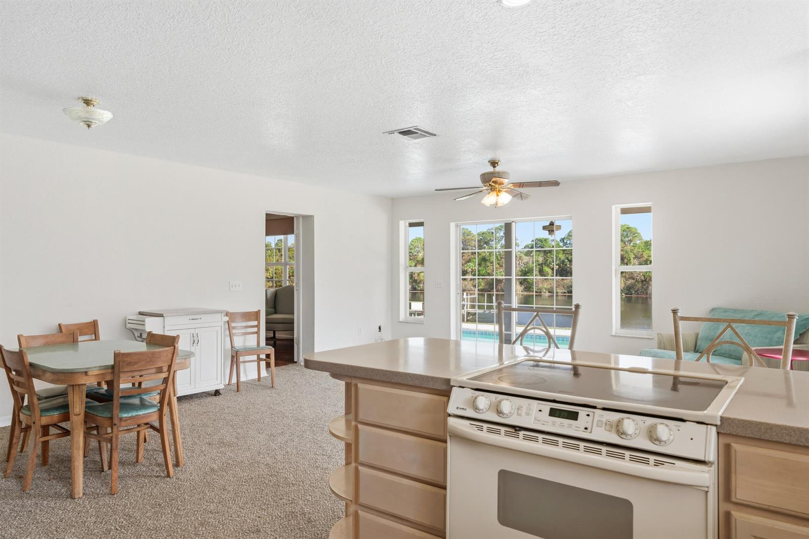   / 0  sq. ft. $ 2026-05-20 0 foto