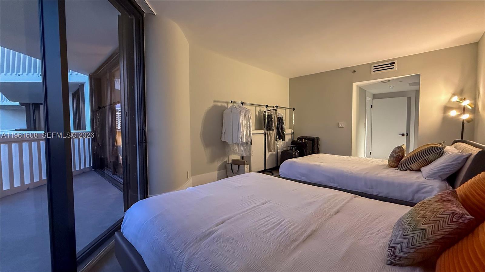 2404 3 / 3 2560 sq. ft. $ 2026-02-09 0 Photo