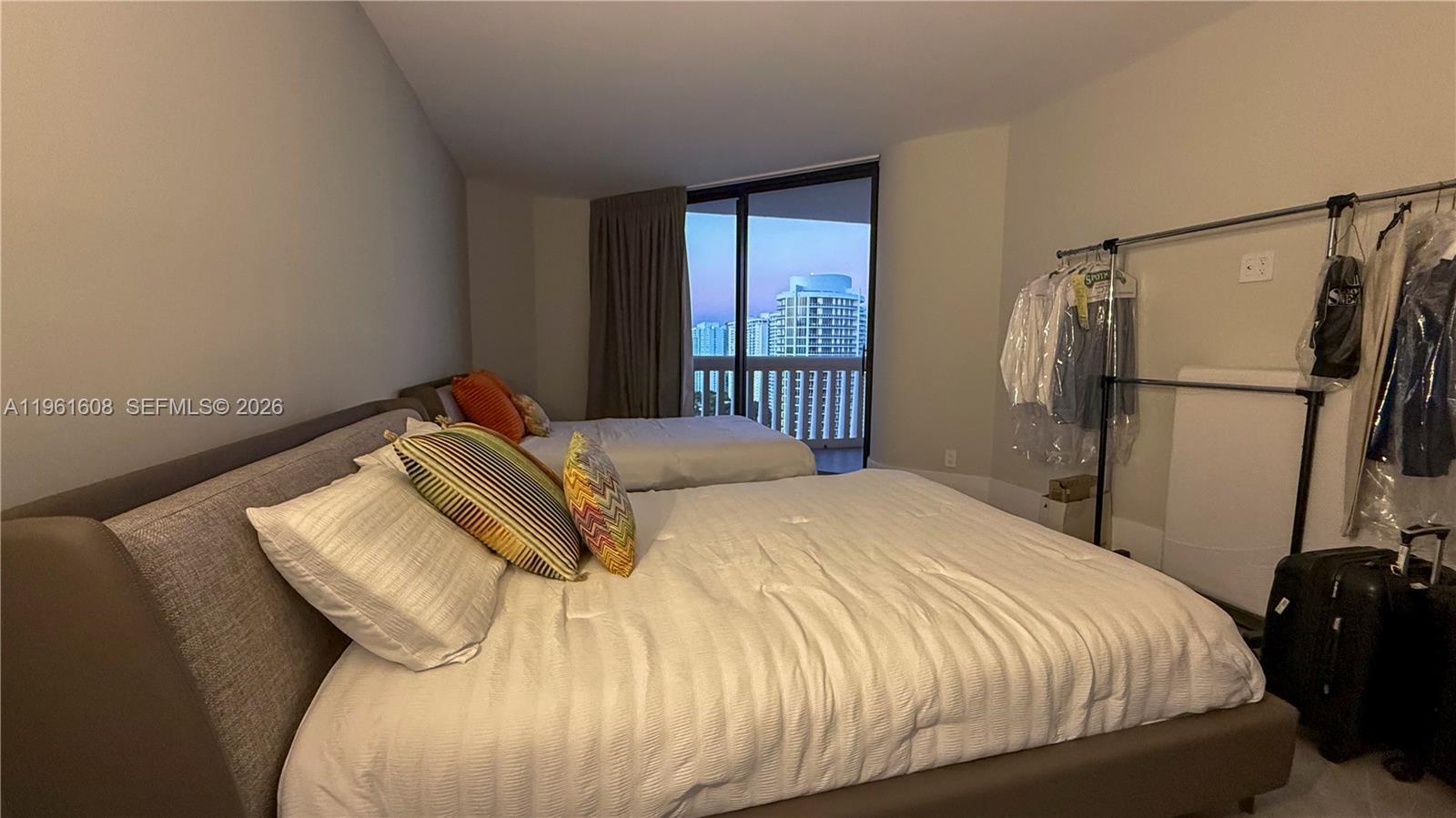 2404 3 / 3 2560 sq. ft. $ 2026-02-09 0 Photo