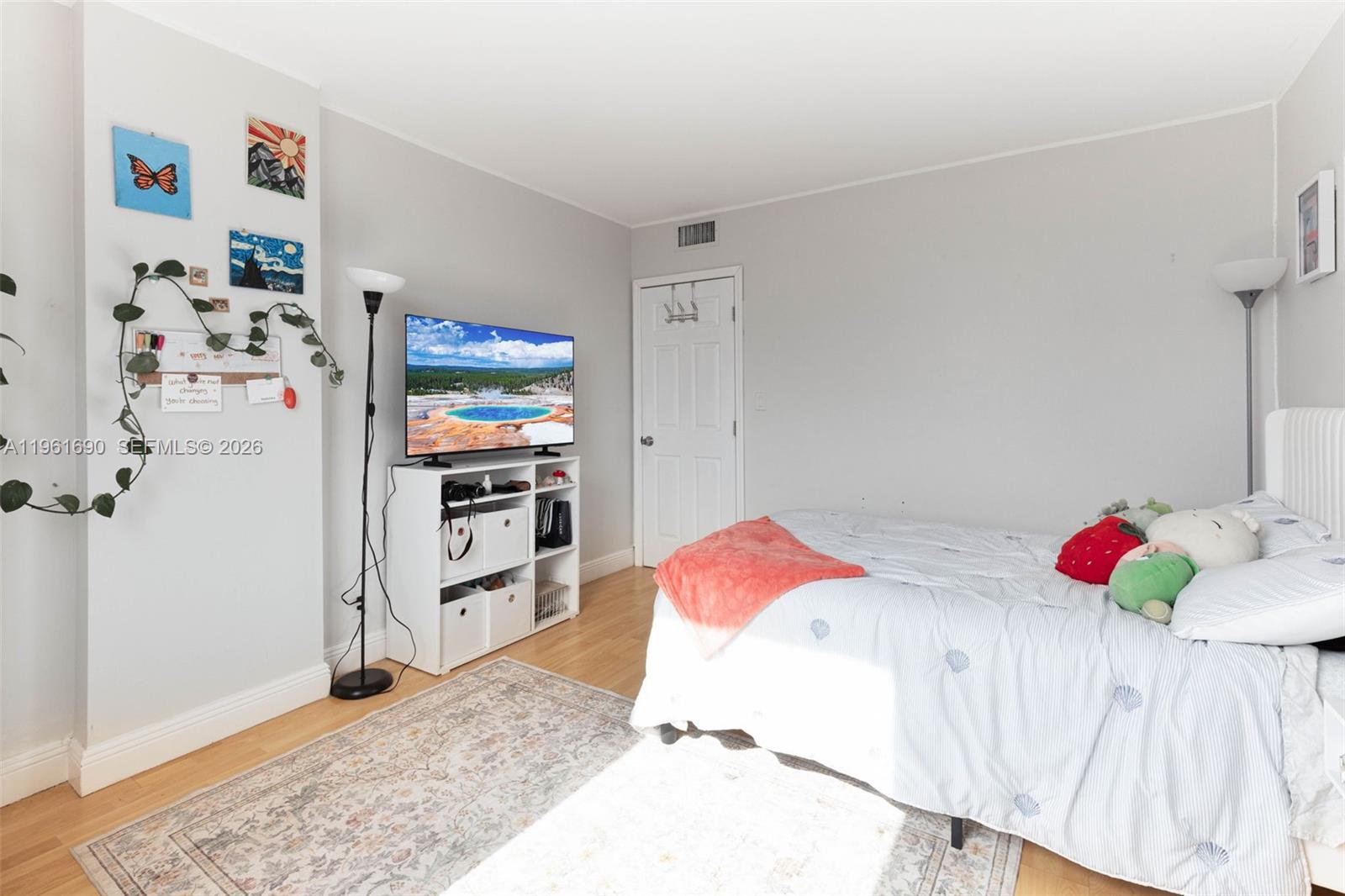 See details 901B 2 / 2 1132 sq. ft. $ 2026-02-09 0 Photo