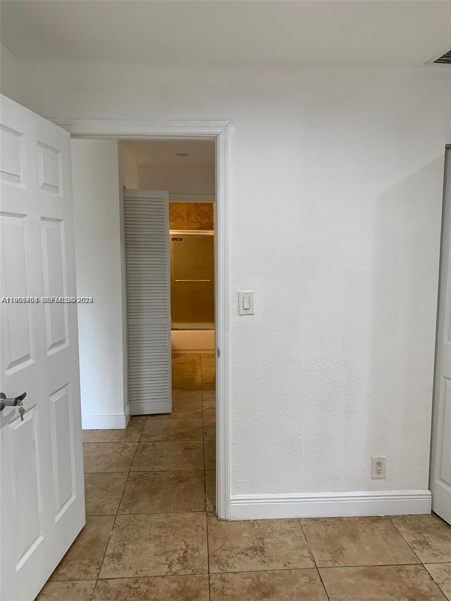   /  4041 sq. ft. $ 2026-02-09 0 Photo