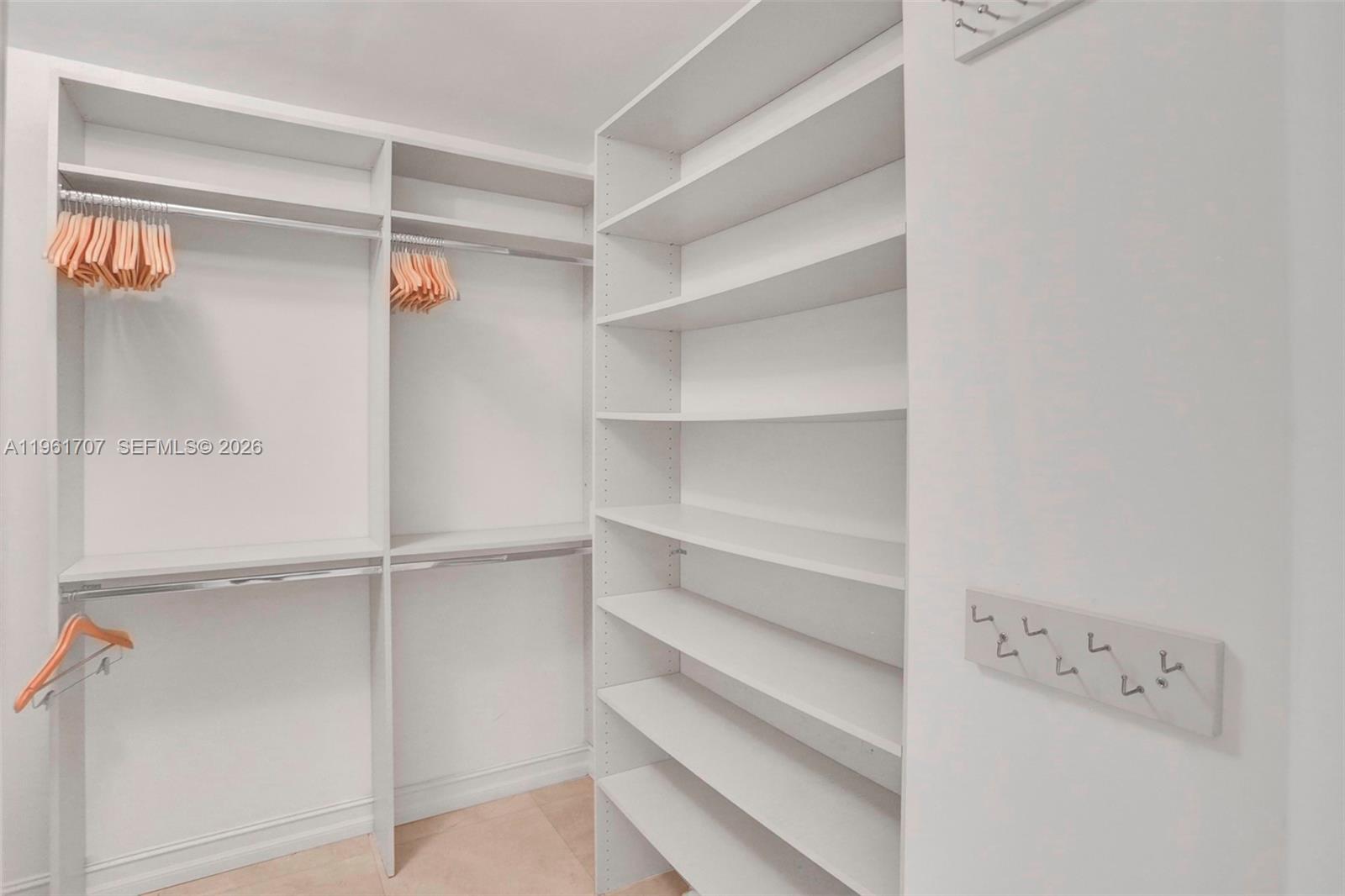 503 2 / 2 1560 sq. ft. $ 2026-02-09 0 Photo