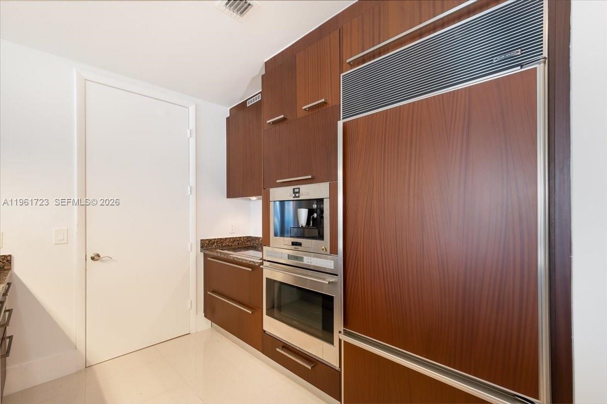 1502 3 / 4 1974 sq. ft. $ 2026-02-09 0 Photo