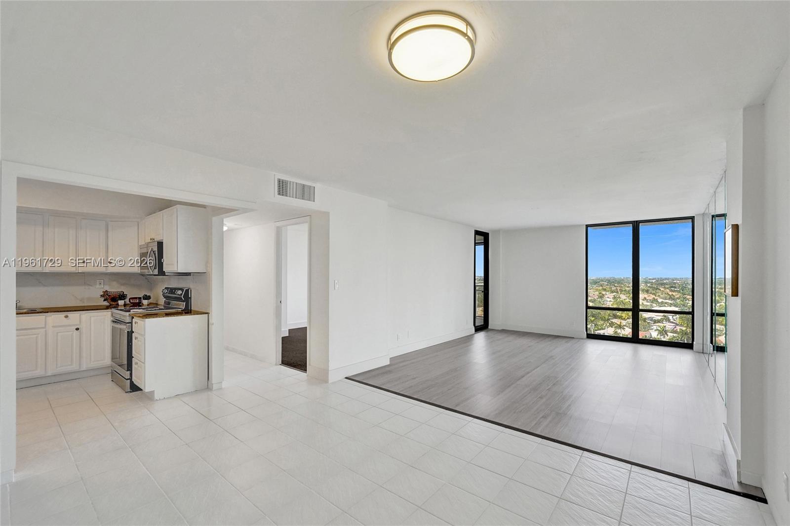Photo of 1600 Ocean Dr  #16B, Hollywood, Florida, 33019 - 