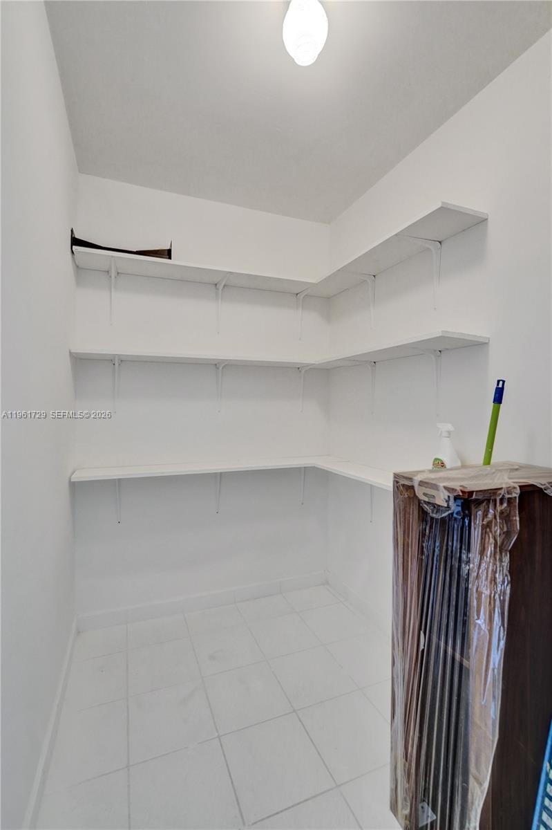 Photo of 1600 Ocean Dr  #16B, Hollywood, Florida, 33019 - 