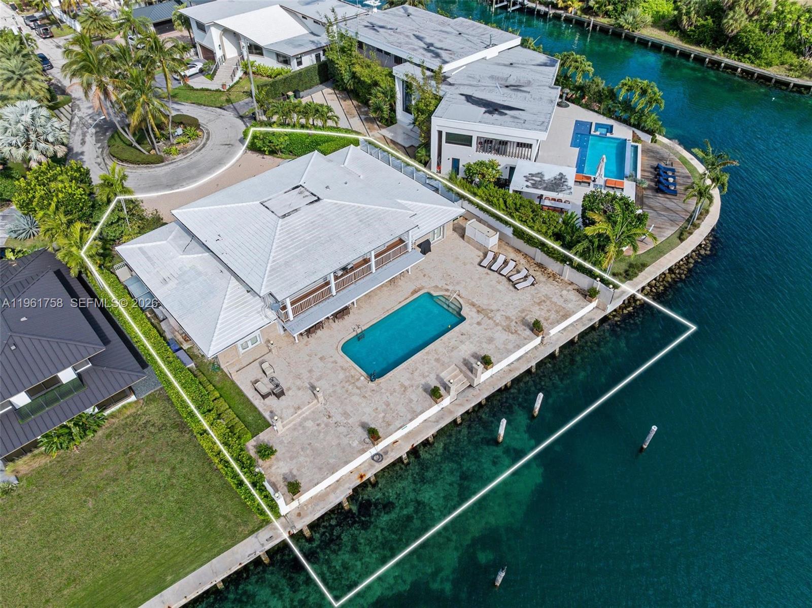   /   кв.футов $ 2026-02-09 0 Фото