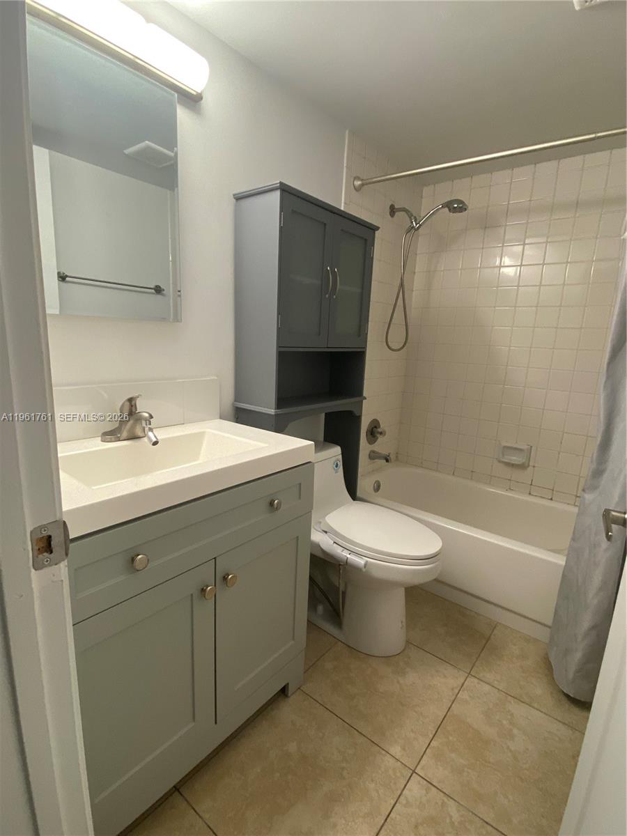   /  940 sq. ft. $ 2026-02-09 0 Photo