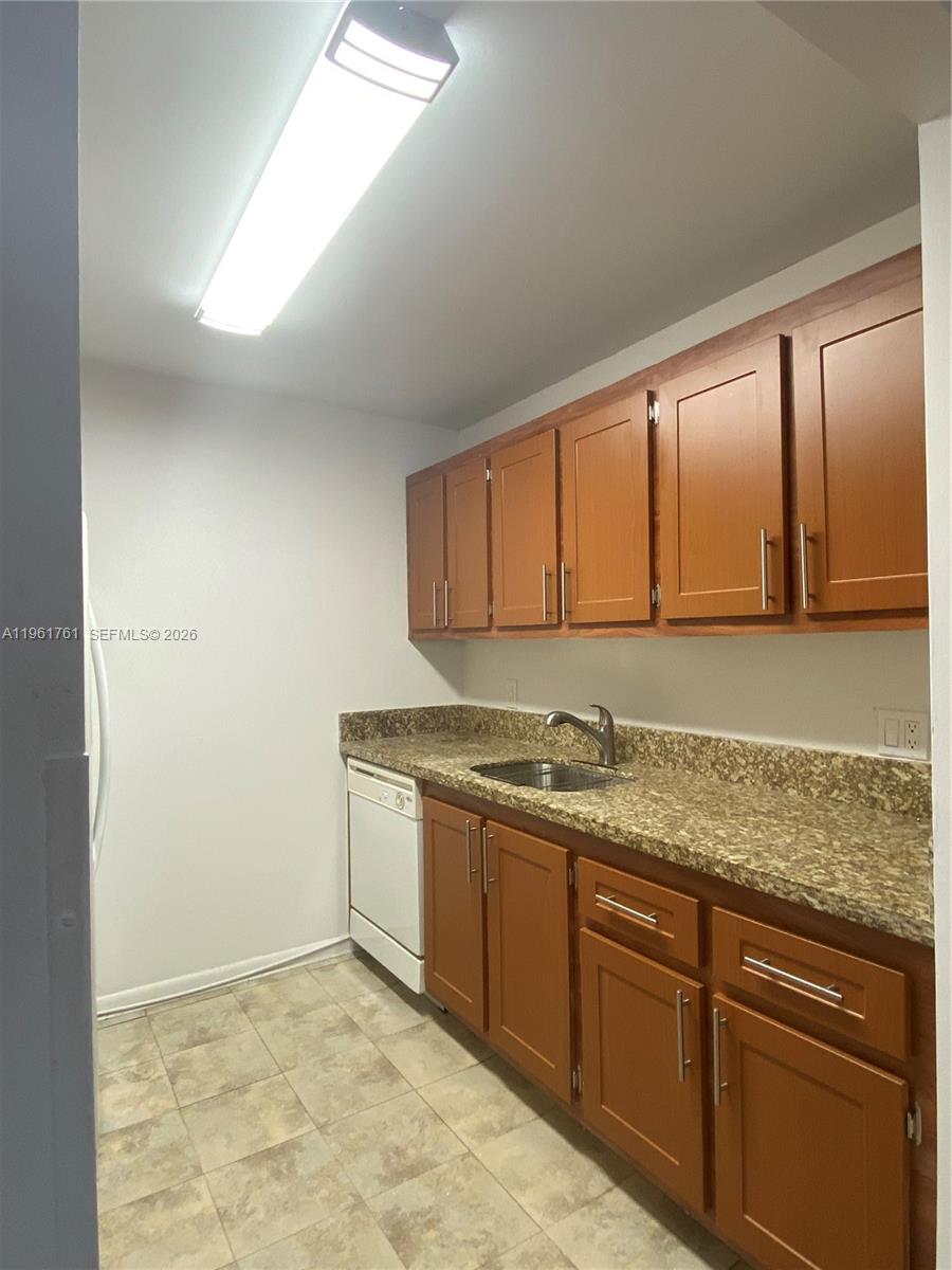   /  940 sq. ft. $ 2026-02-09 0 Photo