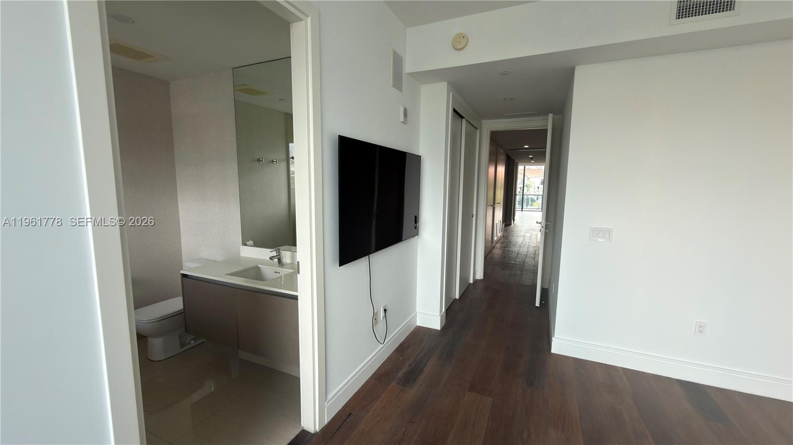 Photo of 3250 188th St  #204, Aventura, Florida, 33180 - 