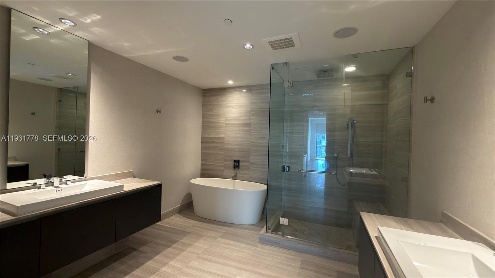 Photo of 3250 188th St  #204, Aventura, Florida, 33180 - 