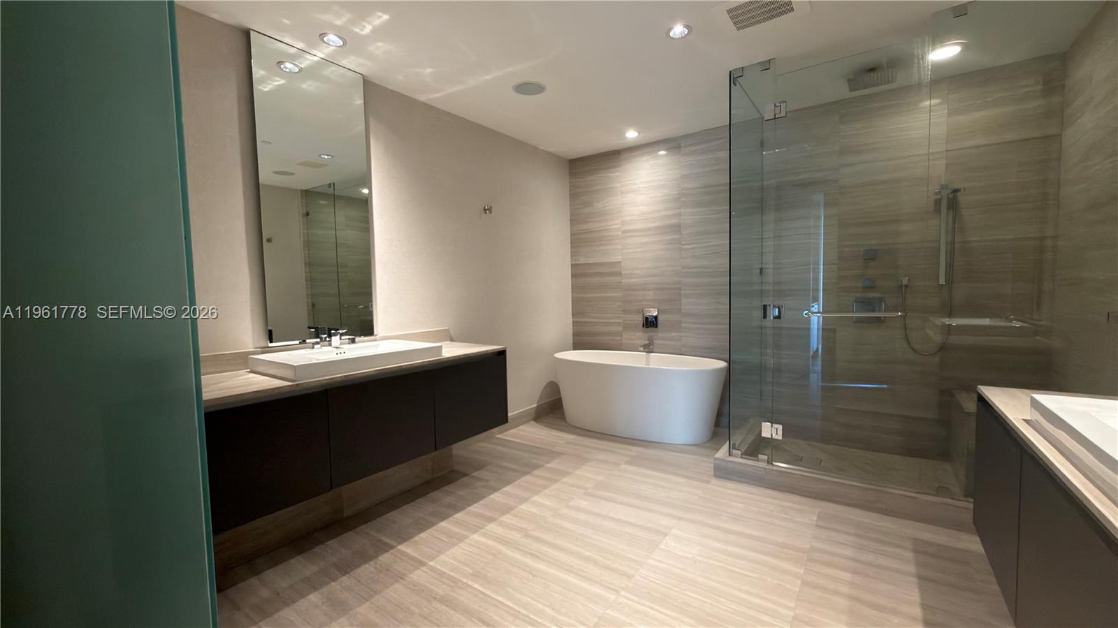 Photo of 3250 188th St  #204, Aventura, Florida, 33180 - 