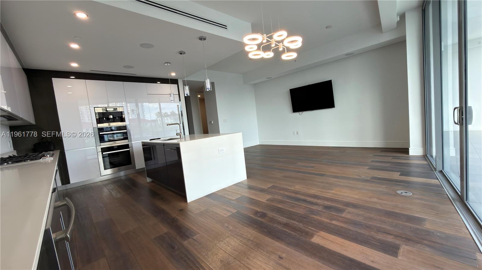 Photo of 3250 188th St  #204, Aventura, Florida, 33180 - 