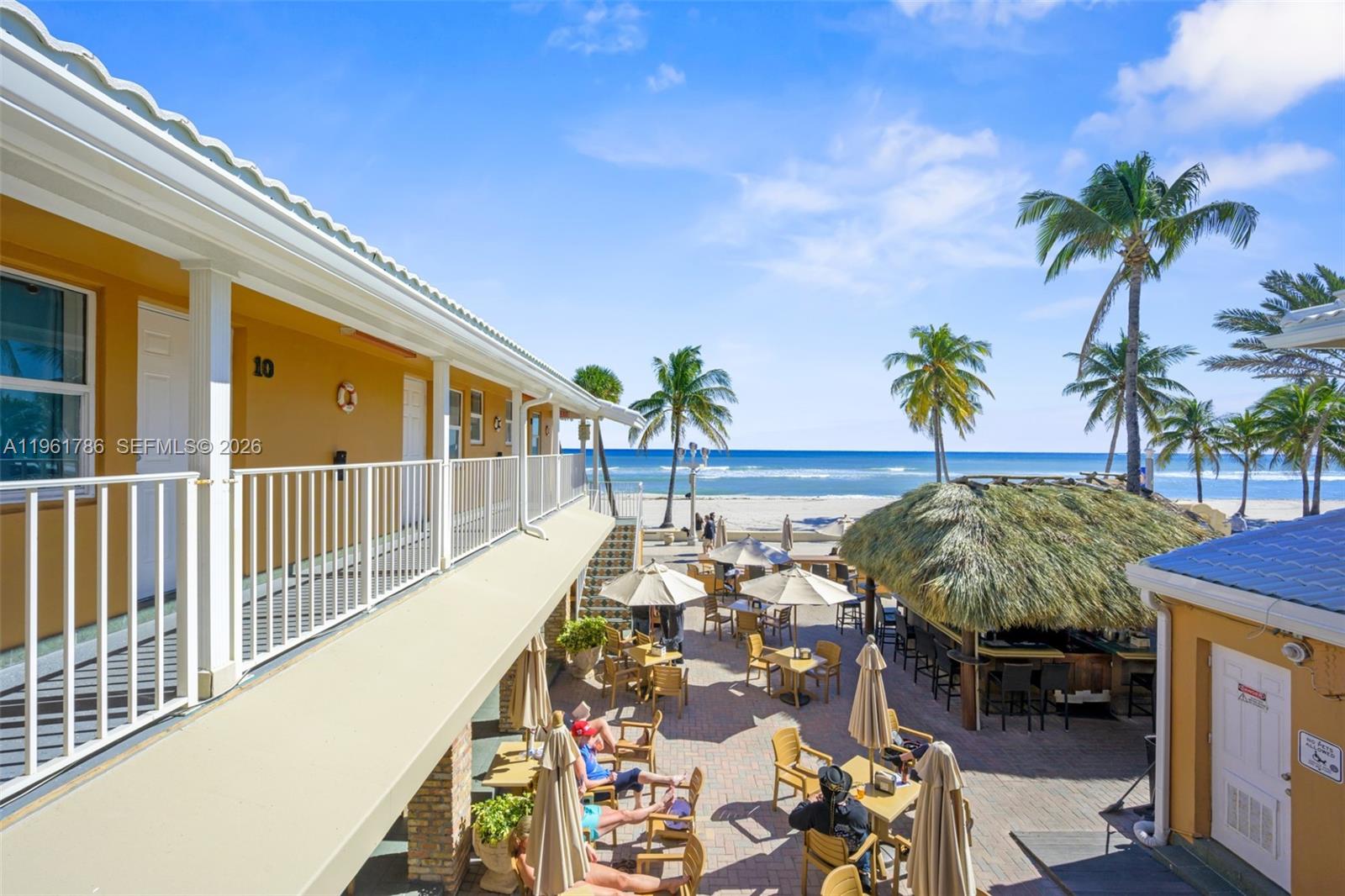   /   кв.футов $ 2026-02-09 0 Фото