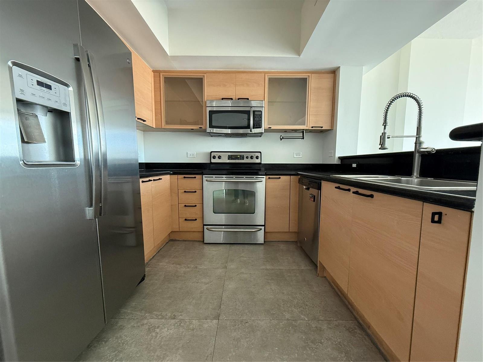 Photo of 140 Dixie #915, Hollywood, Florida, 33020 - Photo 2