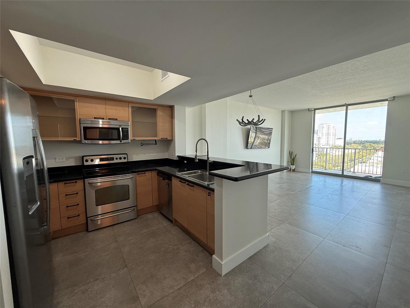 Photo of 140 Dixie #915, Hollywood, Florida, 33020 - Photo 4