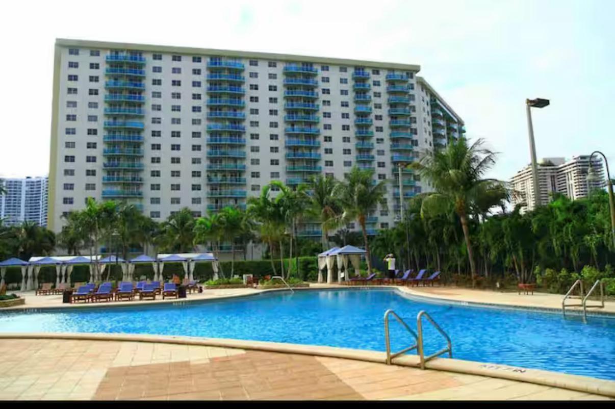 Photo of 19370 Collins  #301, Sunny Isles Beach, Florida, 33160 - Photo 30