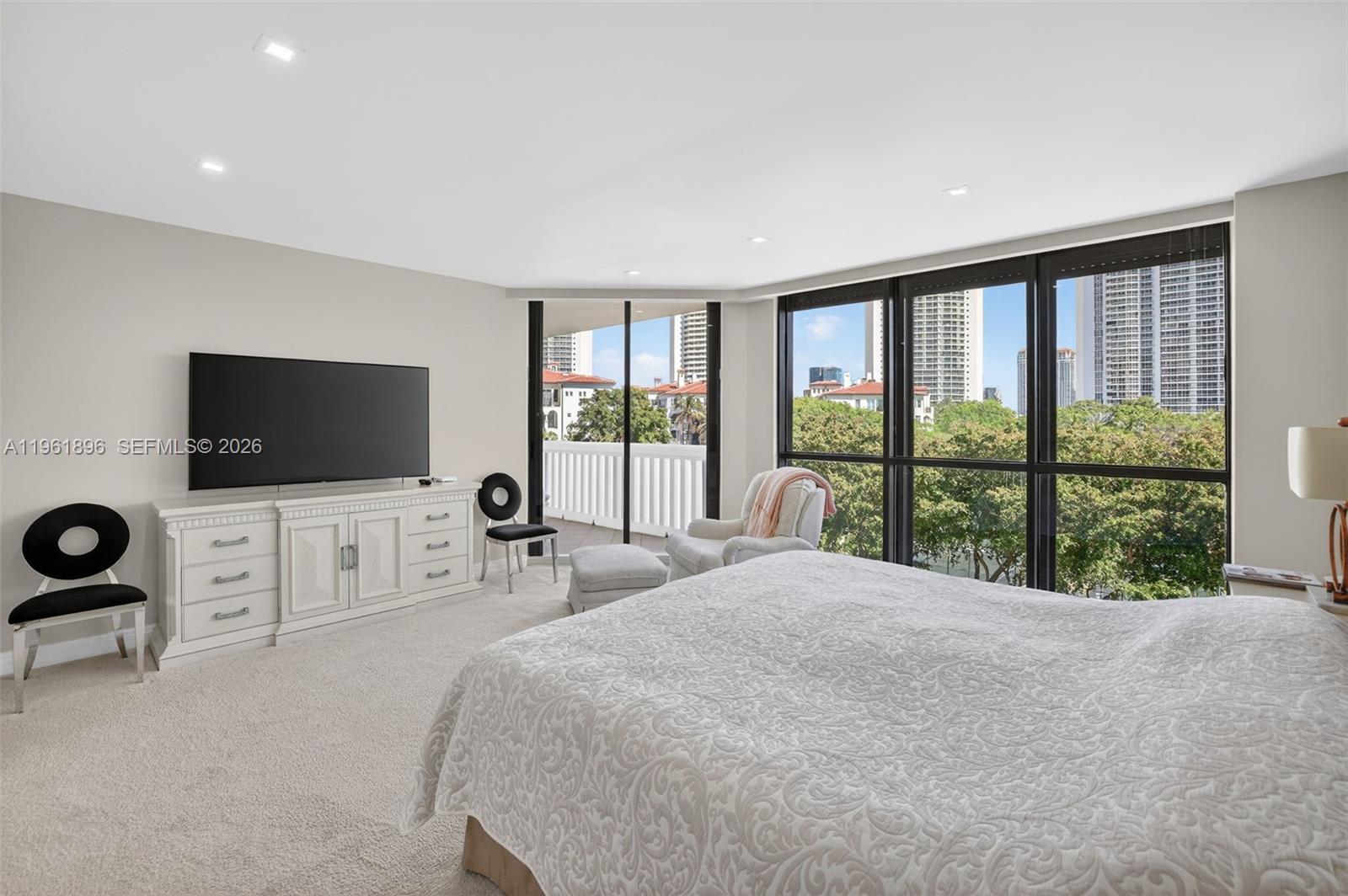 401 3 / 3 2040 sq. ft. $ 2026-02-09 0 Photo