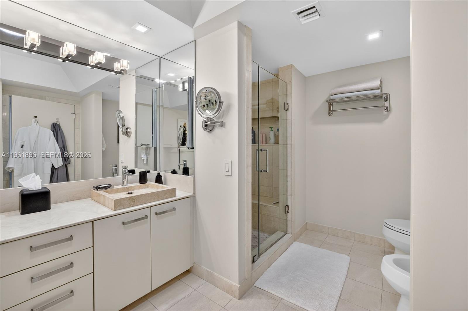 401 3 / 3 2040 sq. ft. $ 2026-02-09 0 Photo