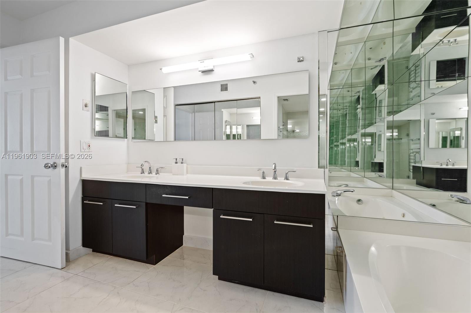 Photo of 3500 Mystic Pointe Dr  #1007, Aventura, Florida, 33180 - 