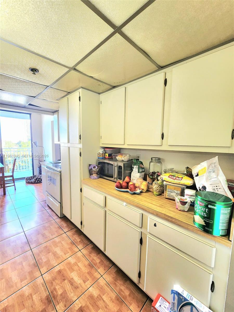 714 1 / 2 1081 sq. ft. $ 2026-02-09 0 Photo