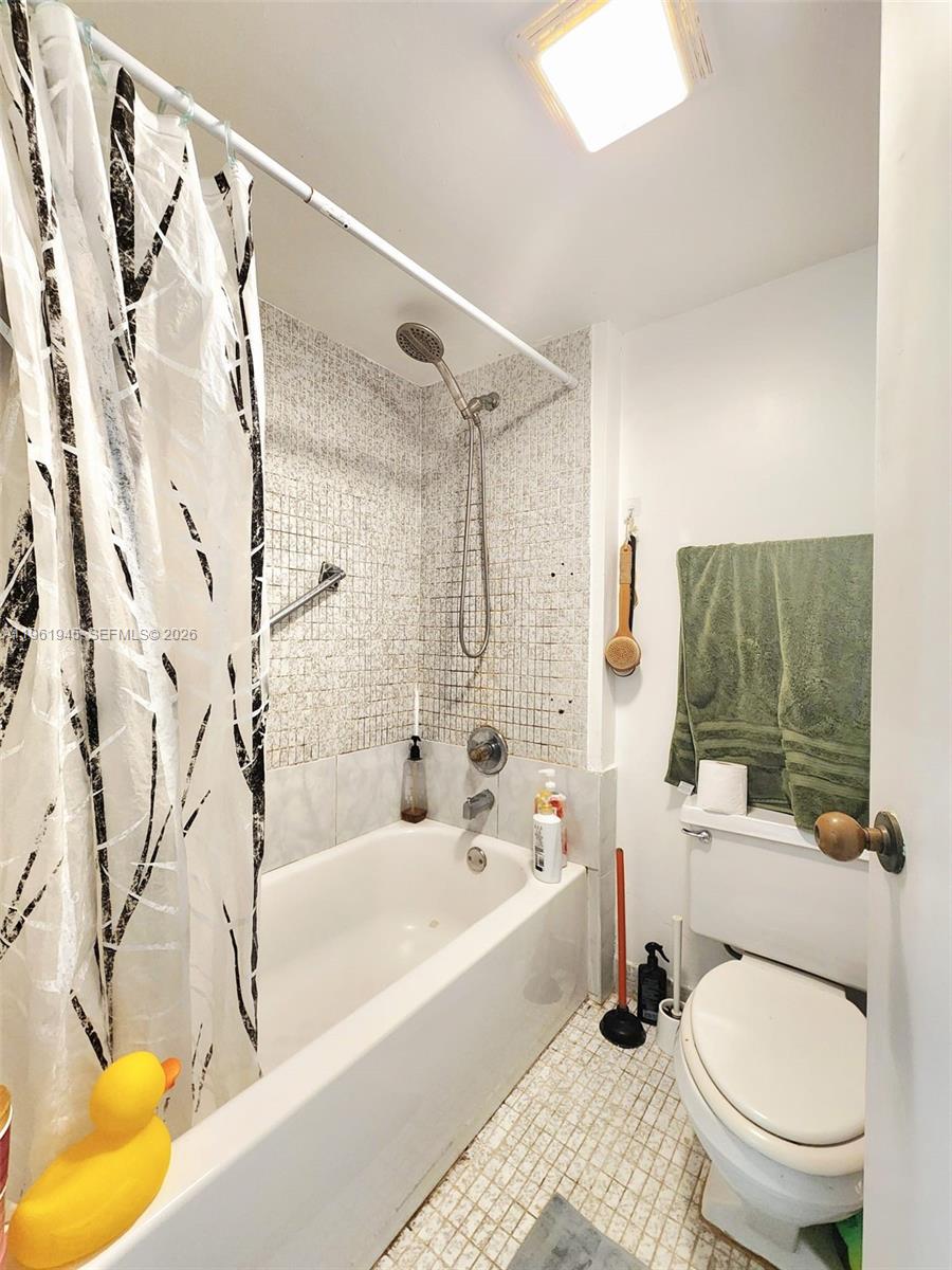 714 1 / 2 1081 sq. ft. $ 2026-02-09 0 Photo