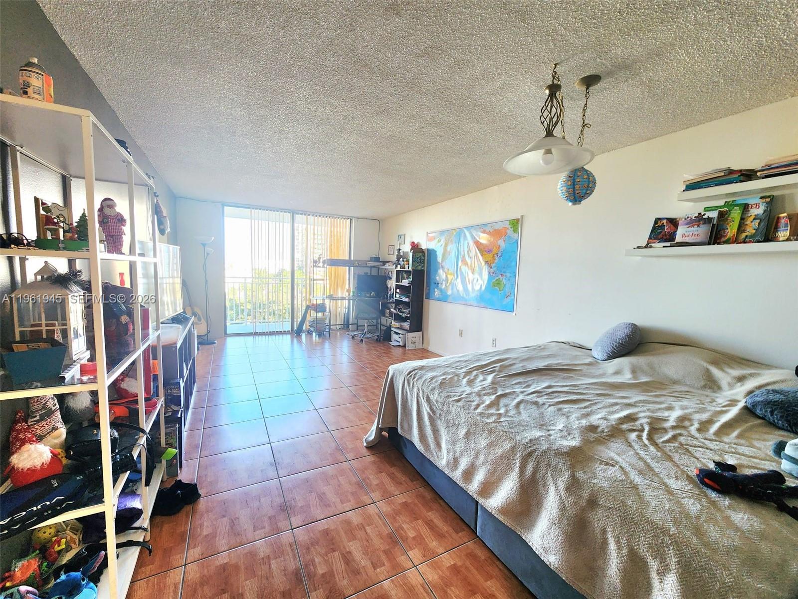 714 1 / 2 1081 sq. ft. $ 2026-02-09 0 Photo