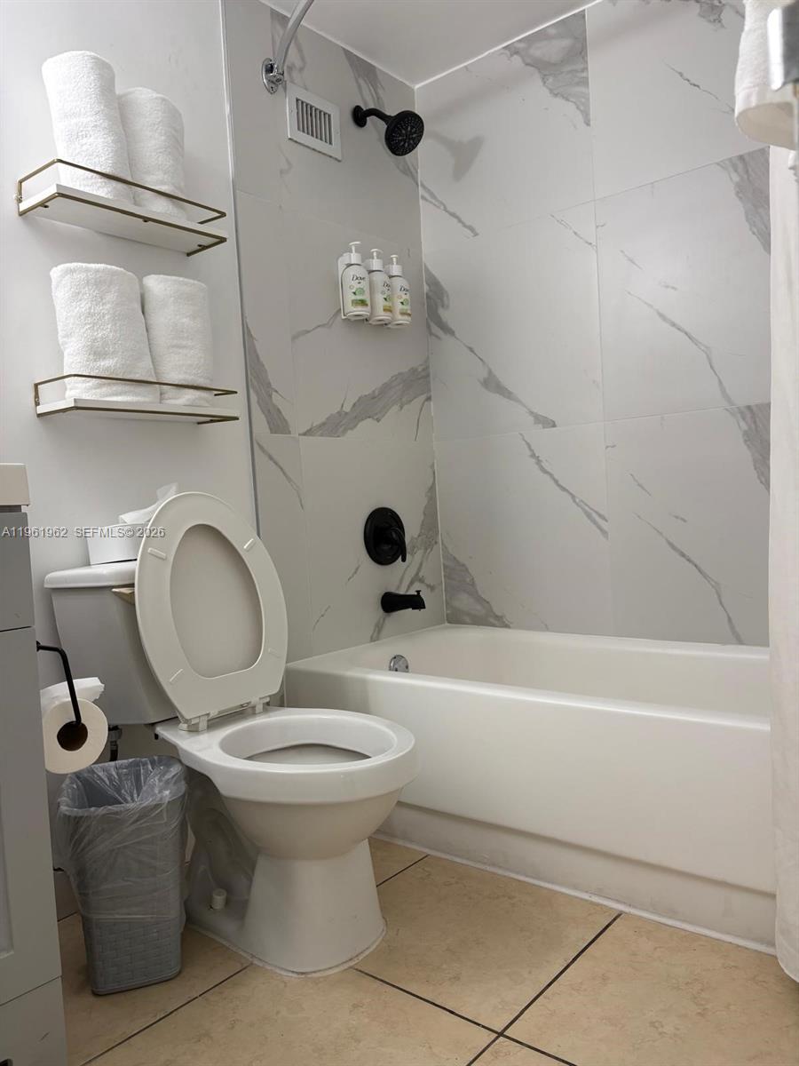 Photo of 19201 Collins Ave  #820, Sunny Isles Beach, Florida, 33160 - 