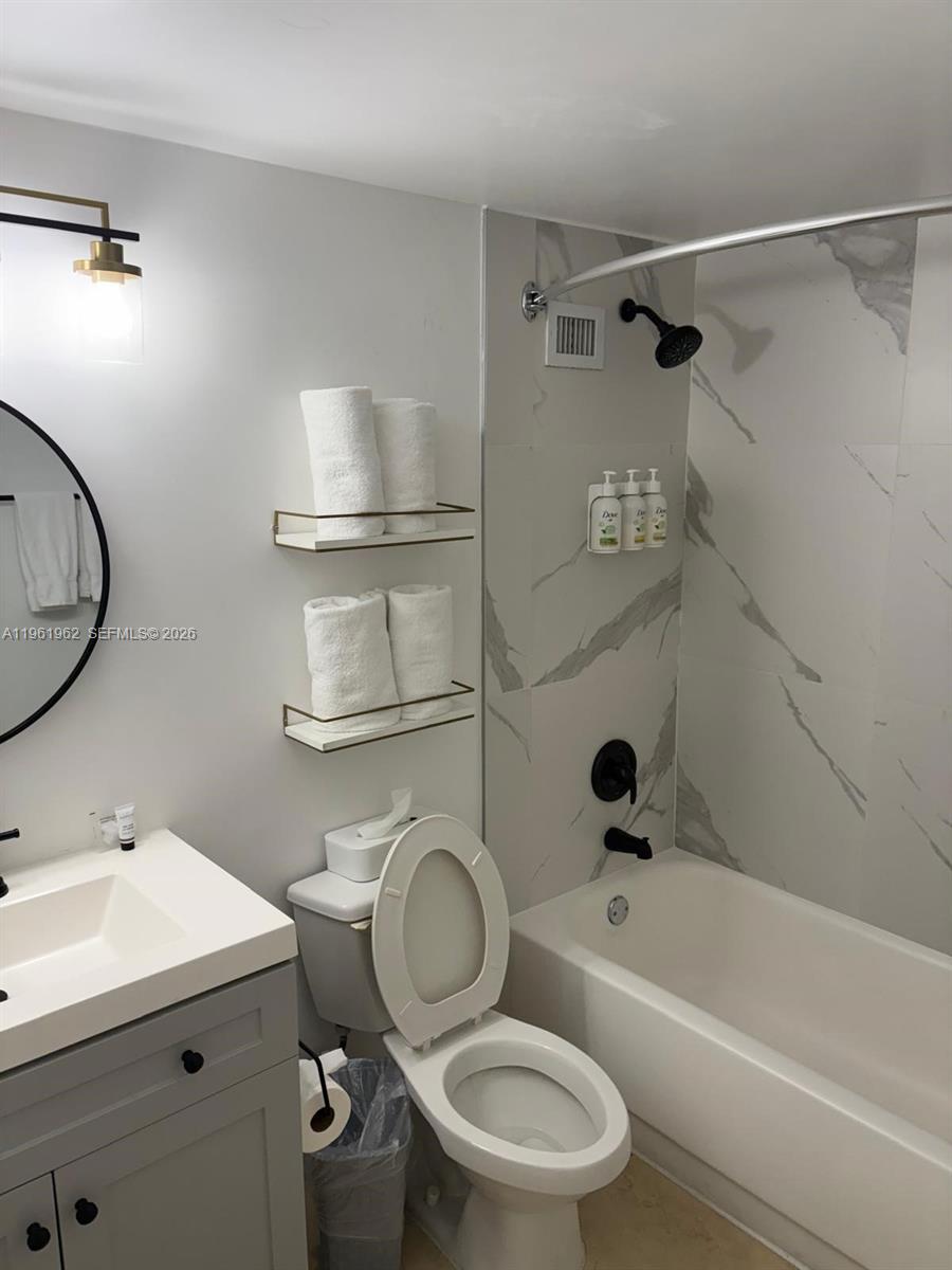 Photo of 19201 Collins Ave  #820, Sunny Isles Beach, Florida, 33160 - 