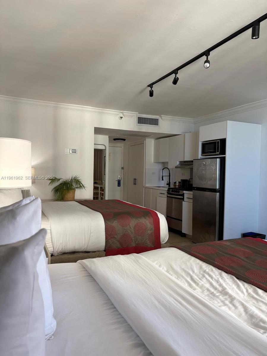 Photo of 19201 Collins Ave  #820, Sunny Isles Beach, Florida, 33160 - 
