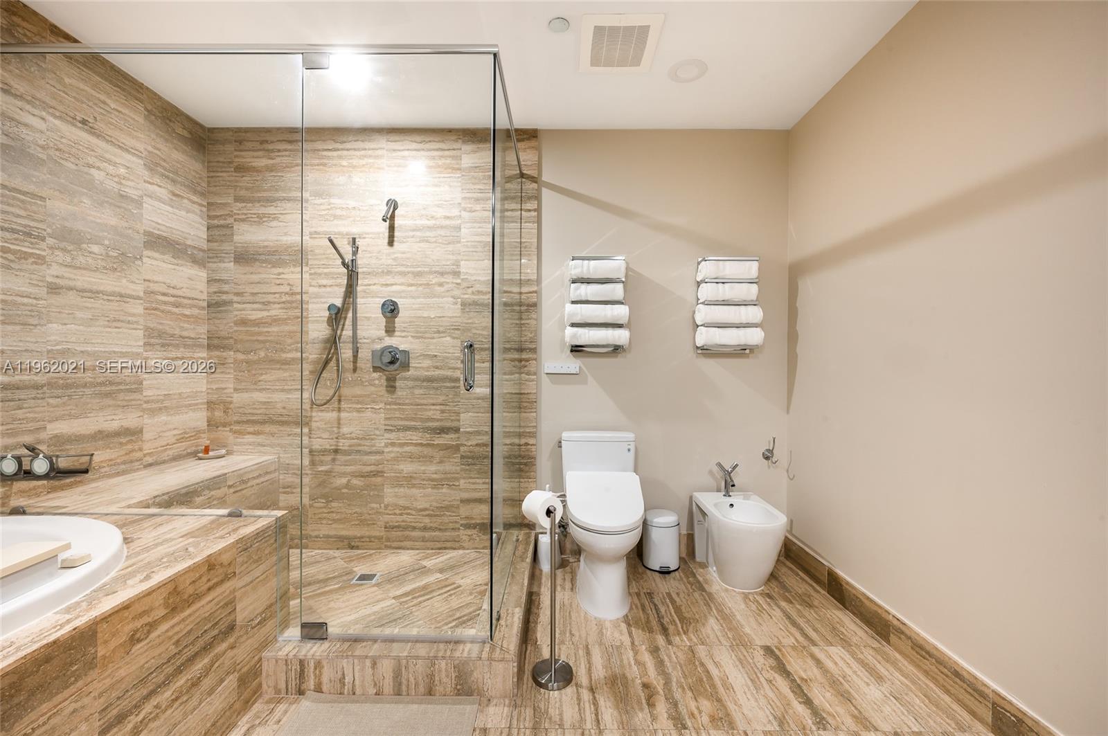 2303 3 / 3 1962 sq. ft. $ 2026-02-09 0 Photo