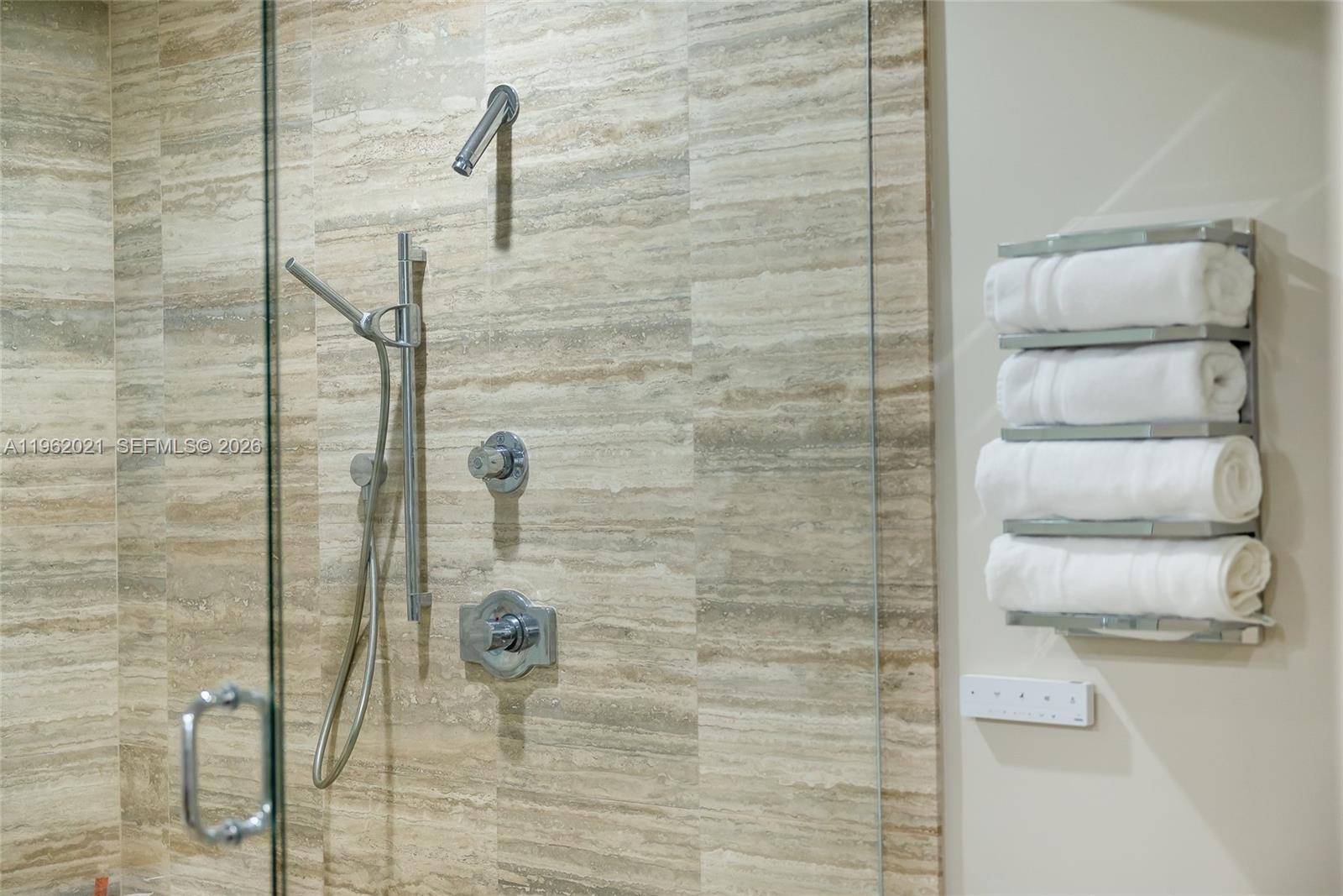 2303 3 / 3 1962 sq. ft. $ 2026-02-09 0 Photo