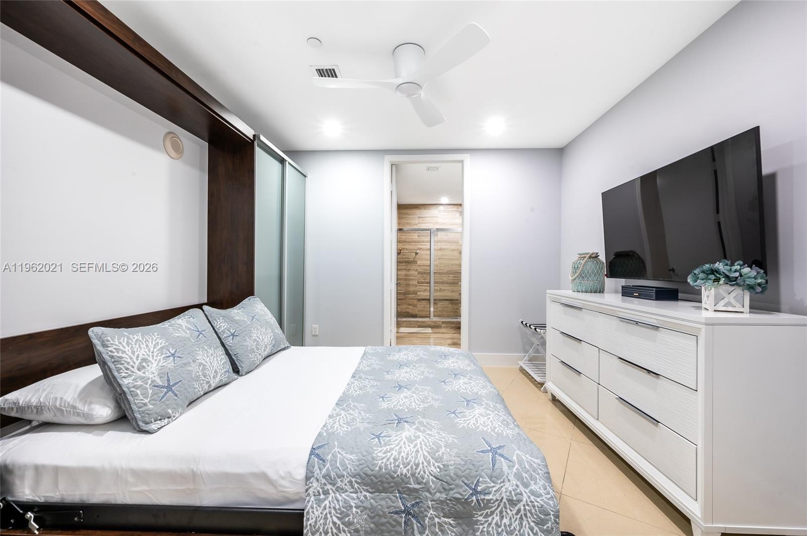 2303 3 / 3 1962 sq. ft. $ 2026-02-09 0 Photo