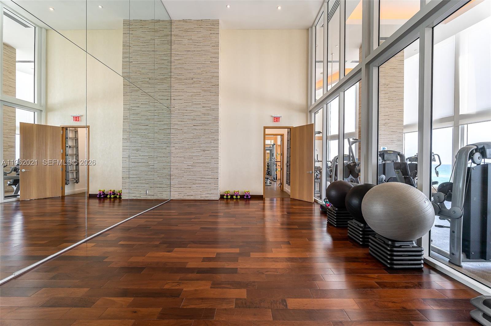 2303 3 / 3 1962 sq. ft. $ 2026-02-09 0 Photo