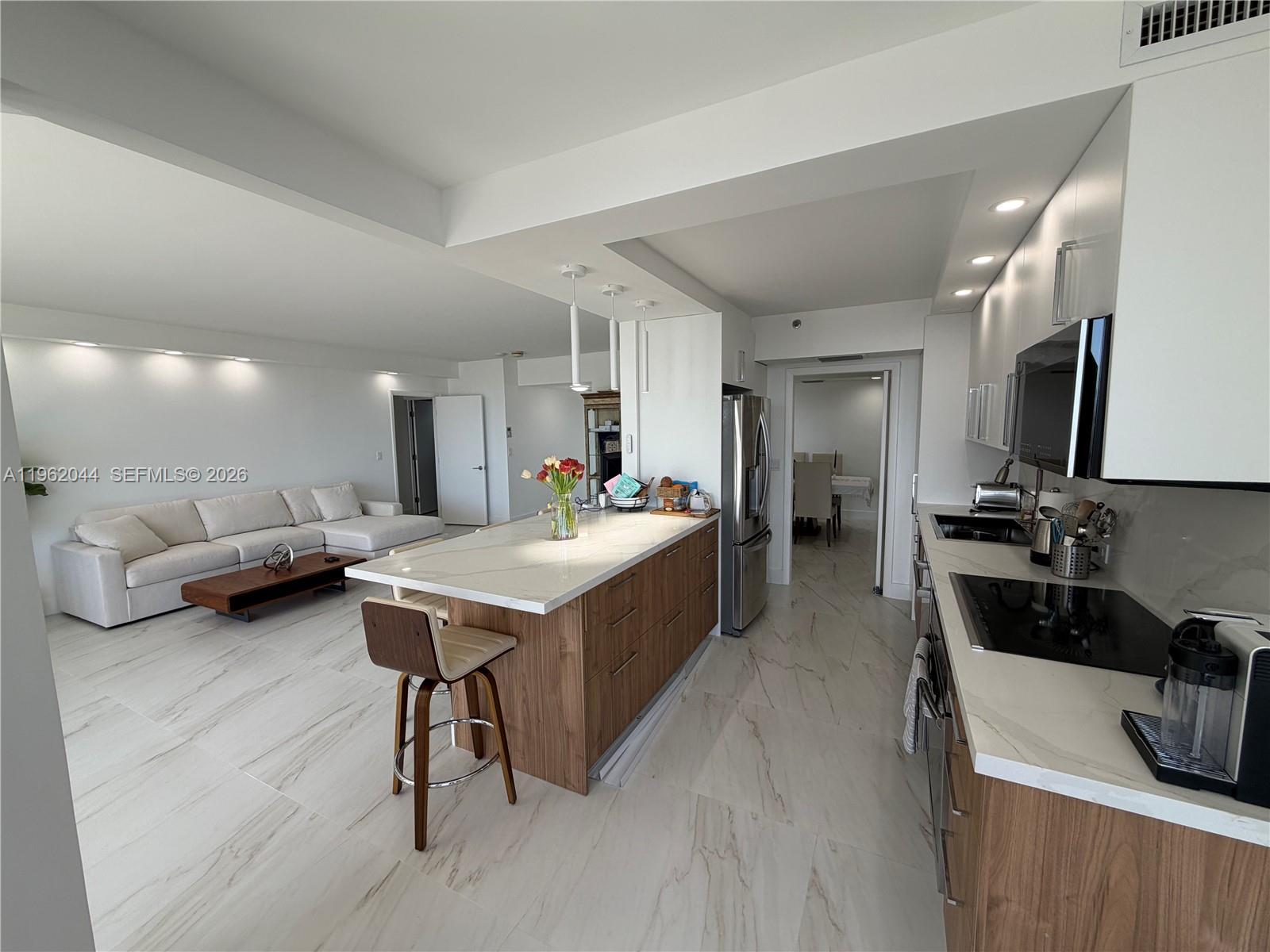 Photo of 20191 Country Club Dr  #2009, Aventura, Florida, 33180 - 