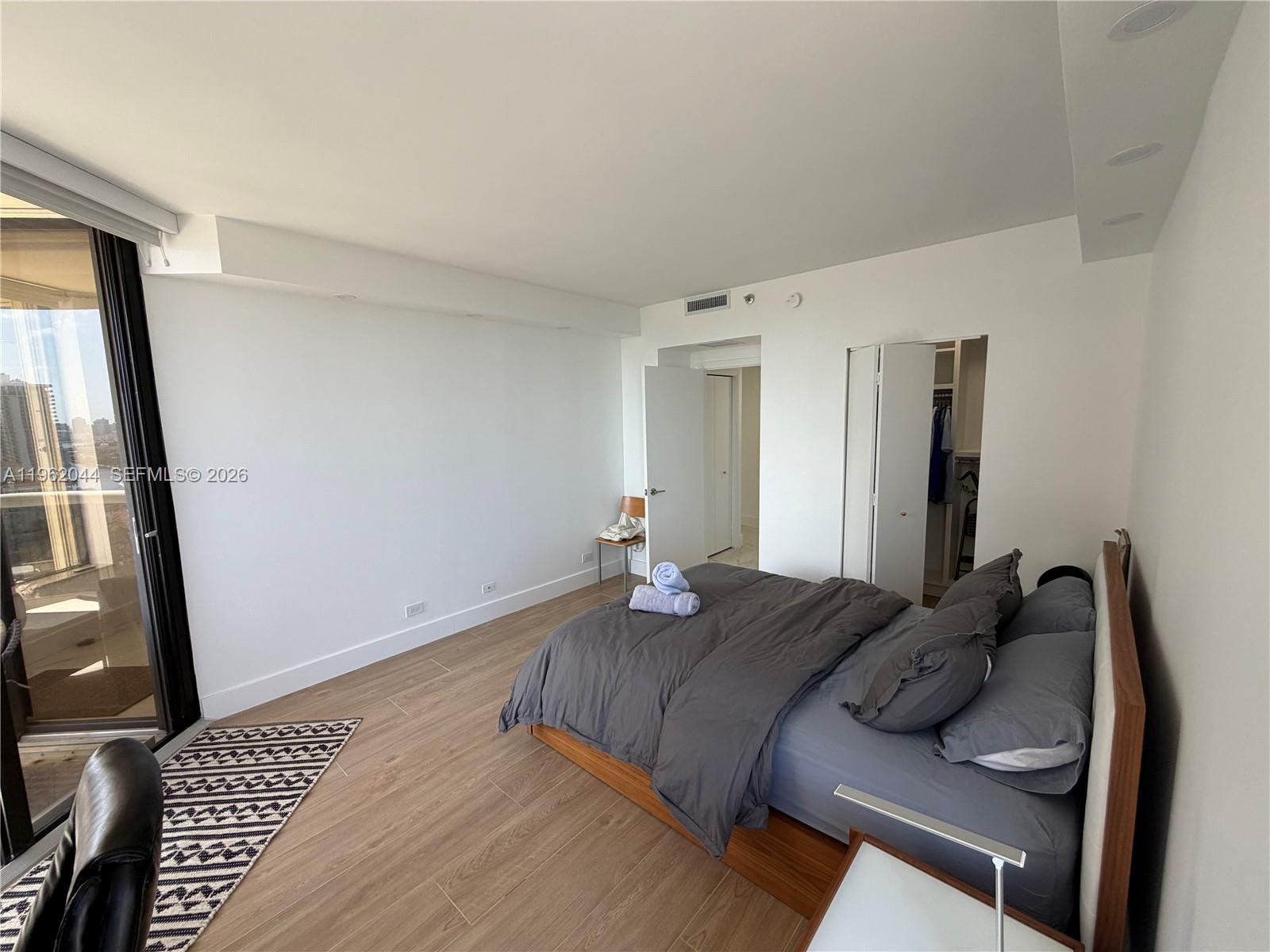 Photo of 20191 Country Club Dr  #2009, Aventura, Florida, 33180 - 