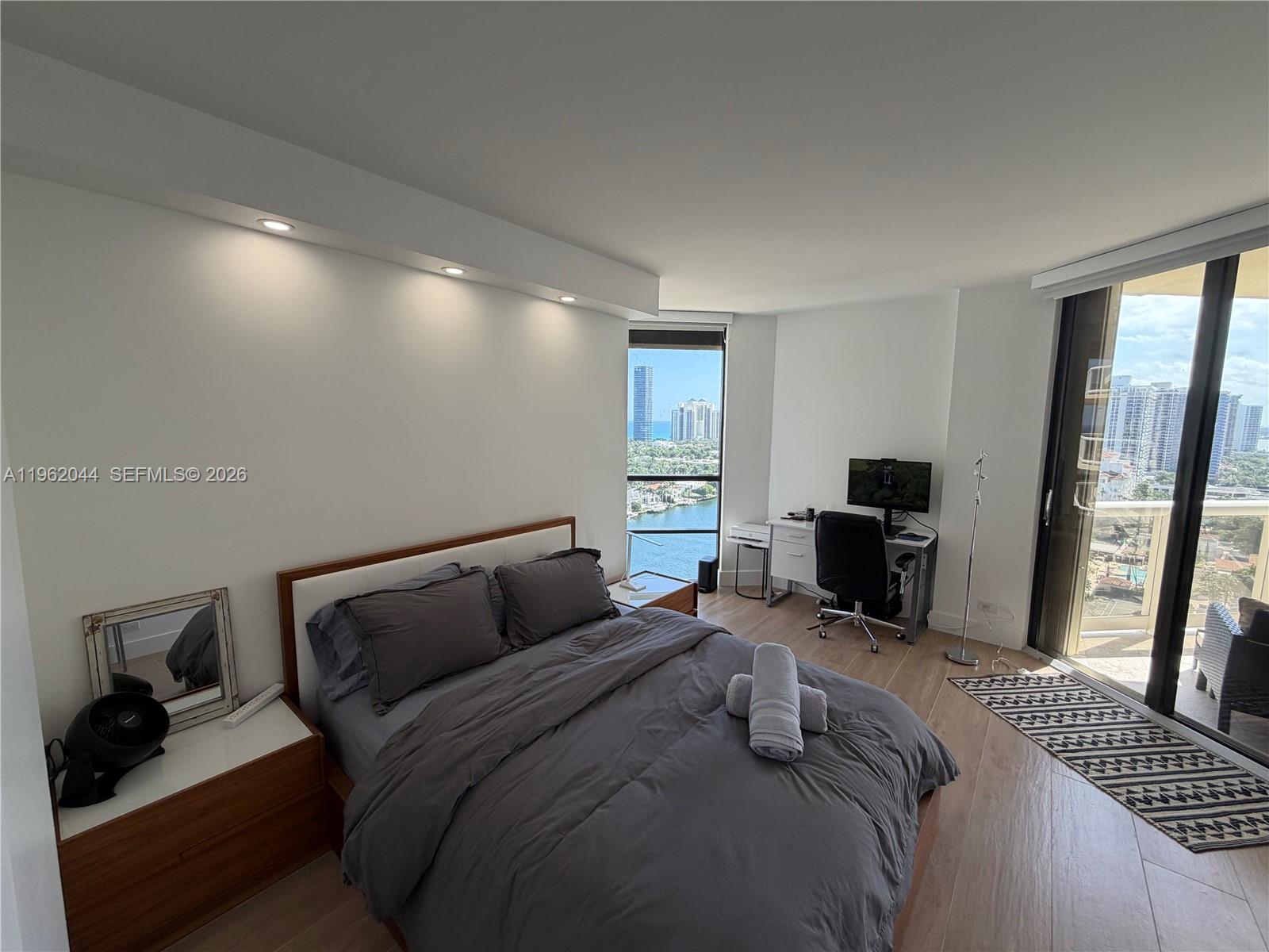 Photo of 20191 Country Club Dr  #2009, Aventura, Florida, 33180 - 