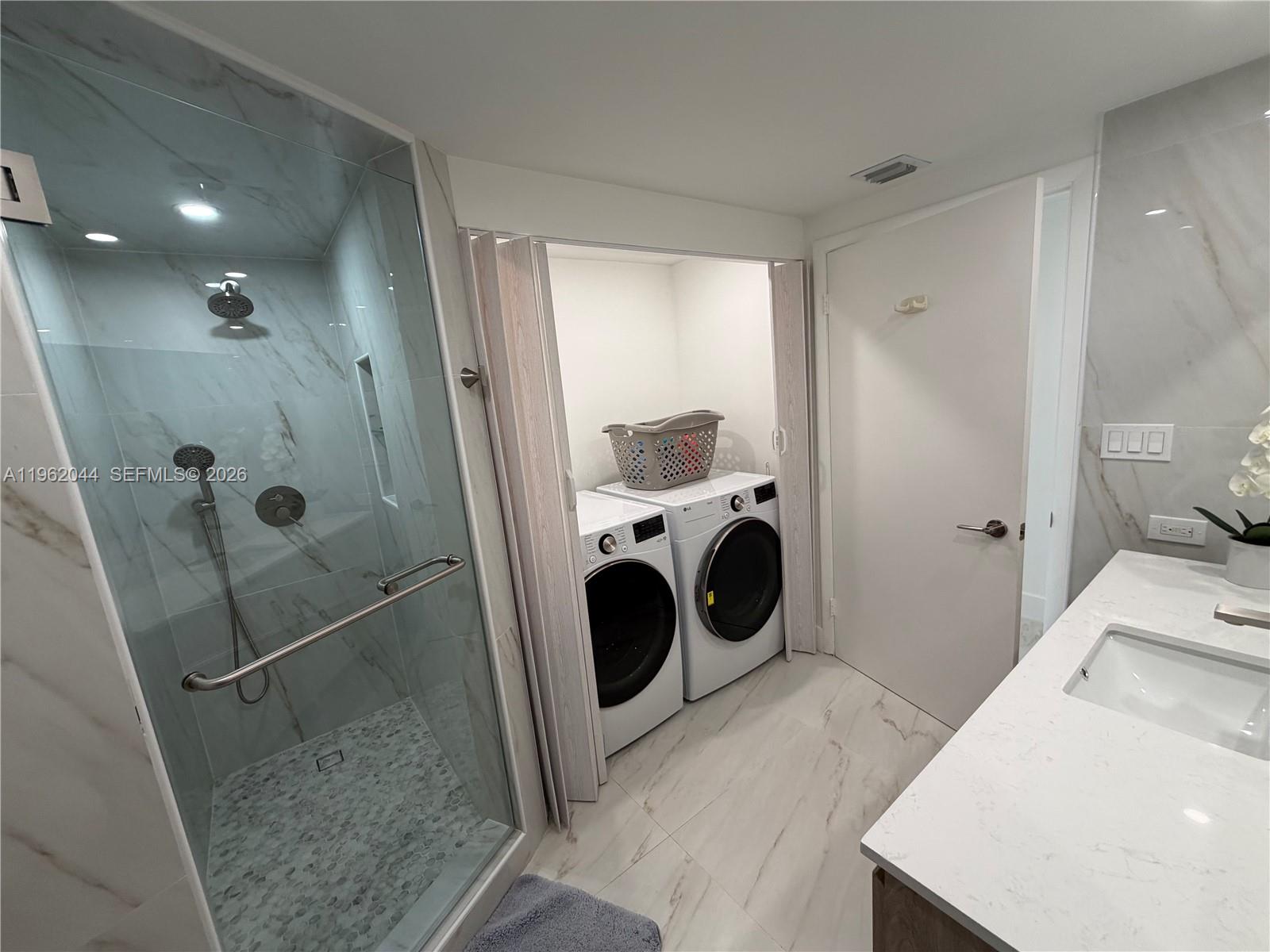 Photo of 20191 Country Club Dr  #2009, Aventura, Florida, 33180 - 