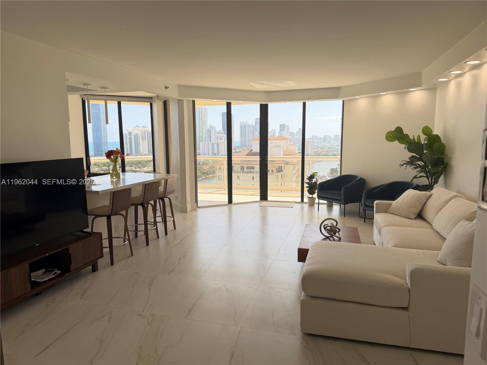 Photo of 20191 Country Club Dr  #2009, Aventura, Florida, 33180 - 