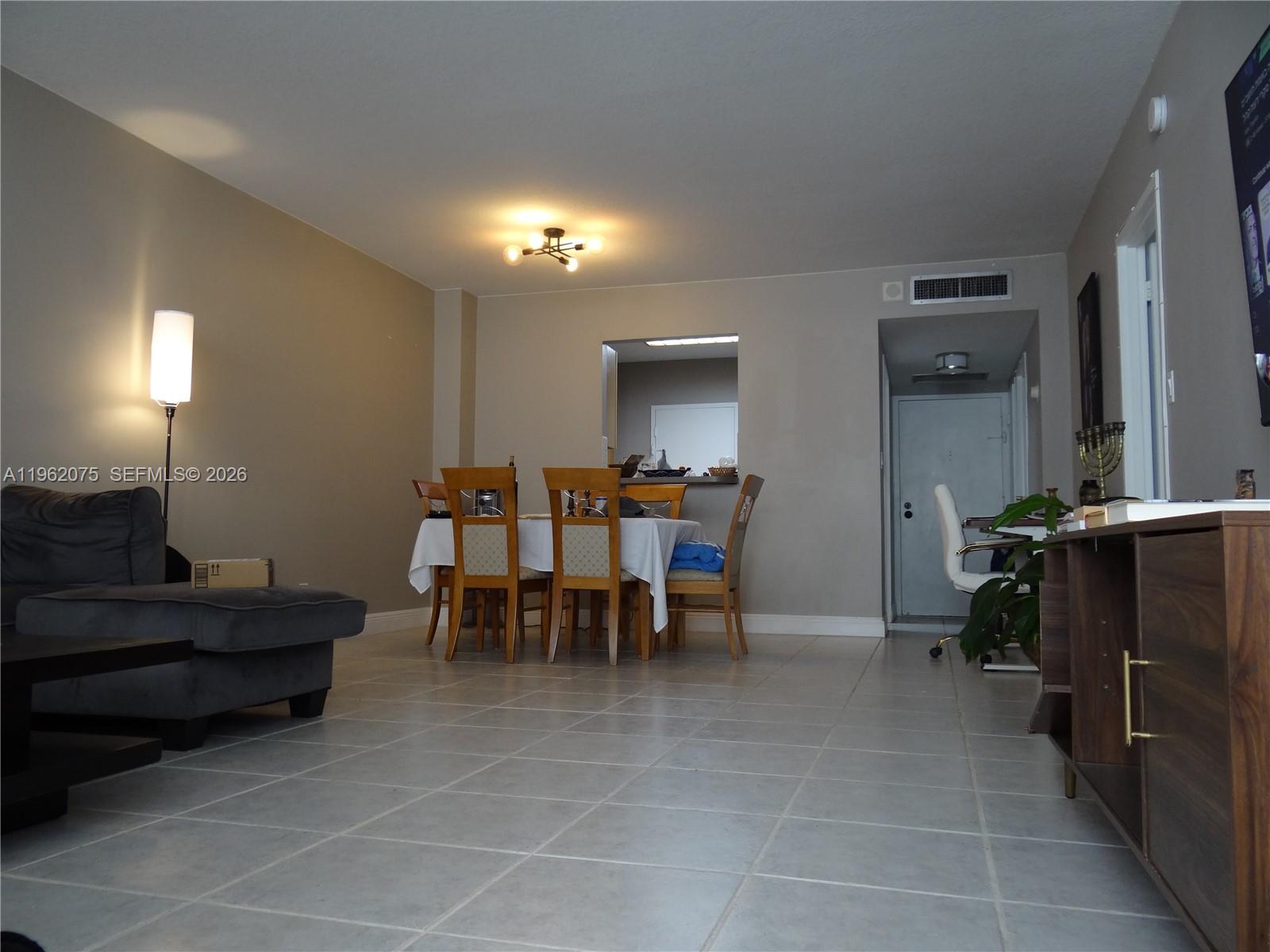 Photo of 3725 Ocean Dr  #607, Hollywood, Florida, 33019 - 