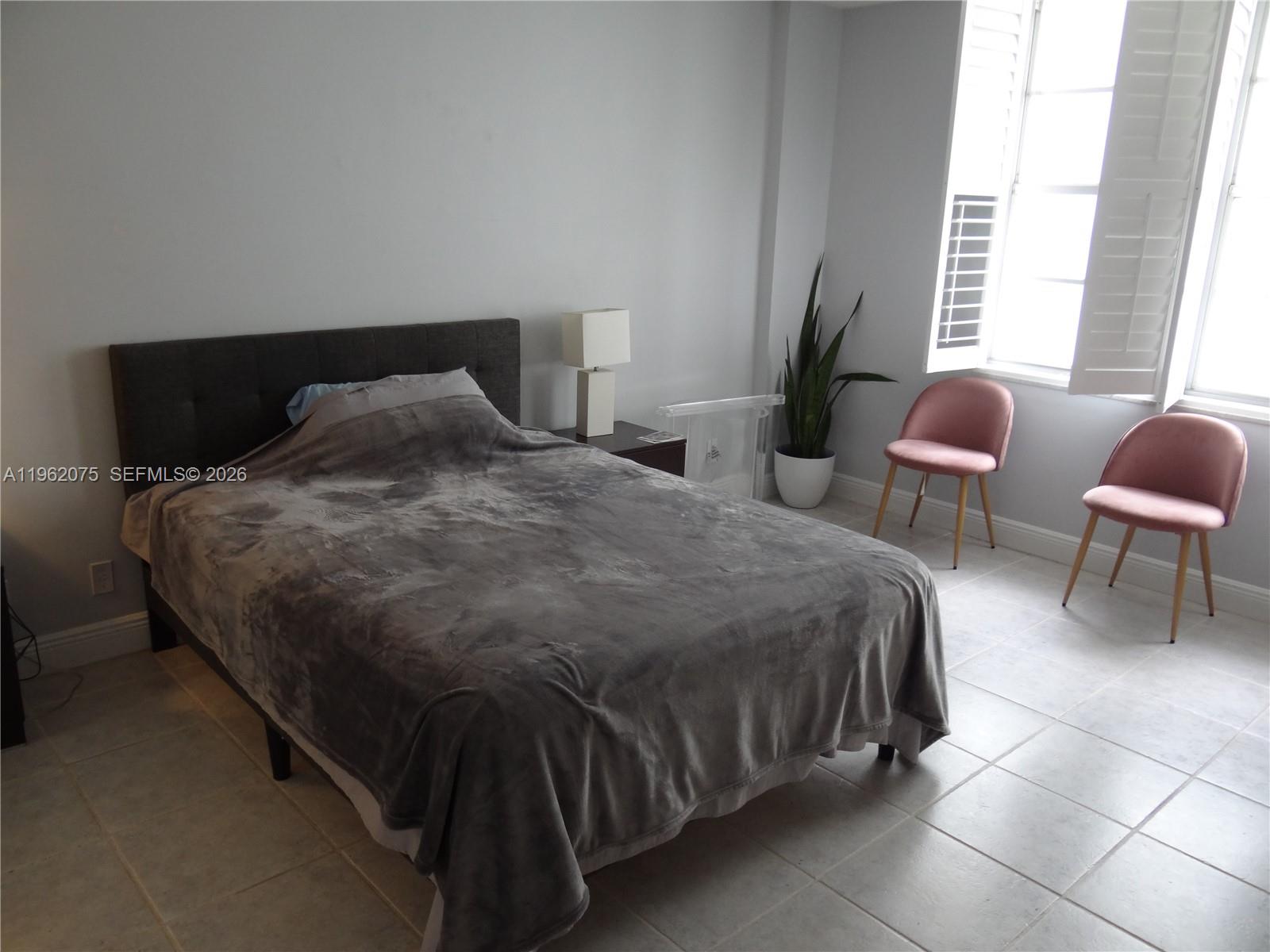 Photo of 3725 Ocean Dr  #607, Hollywood, Florida, 33019 - 