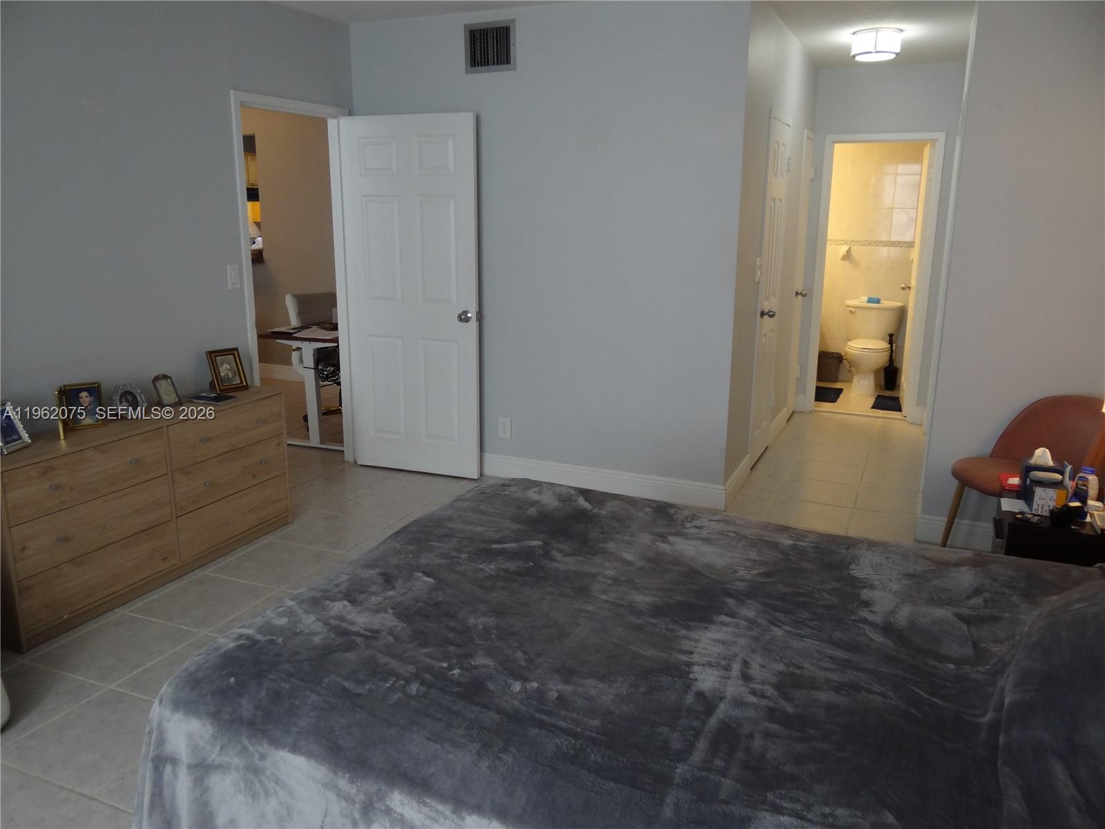 Photo of 3725 Ocean Dr  #607, Hollywood, Florida, 33019 - 