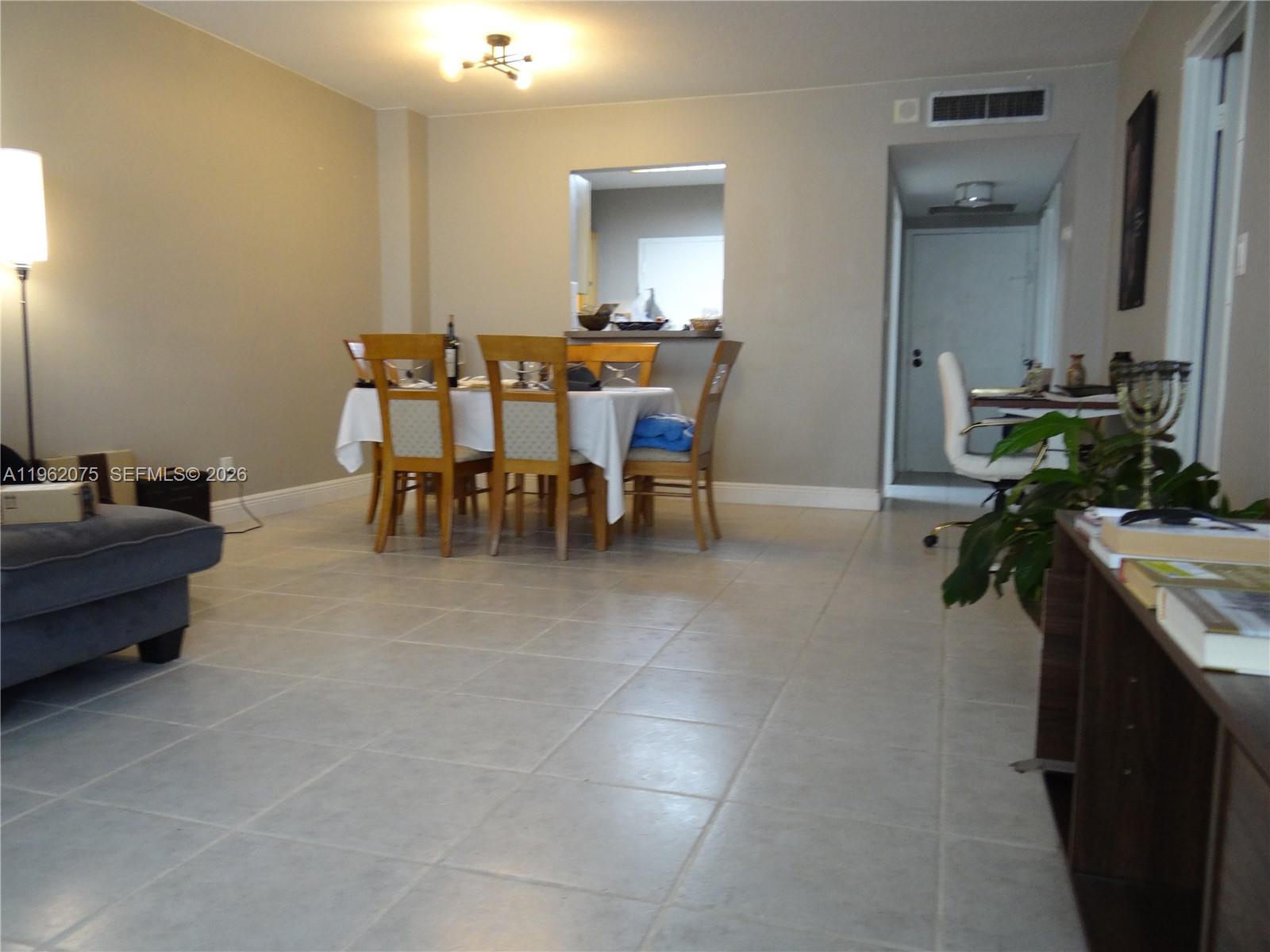 Photo of 3725 Ocean Dr  #607, Hollywood, Florida, 33019 - 