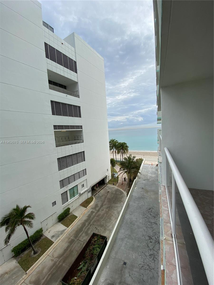 Photo of 3725 Ocean Dr  #607, Hollywood, Florida, 33019 - 