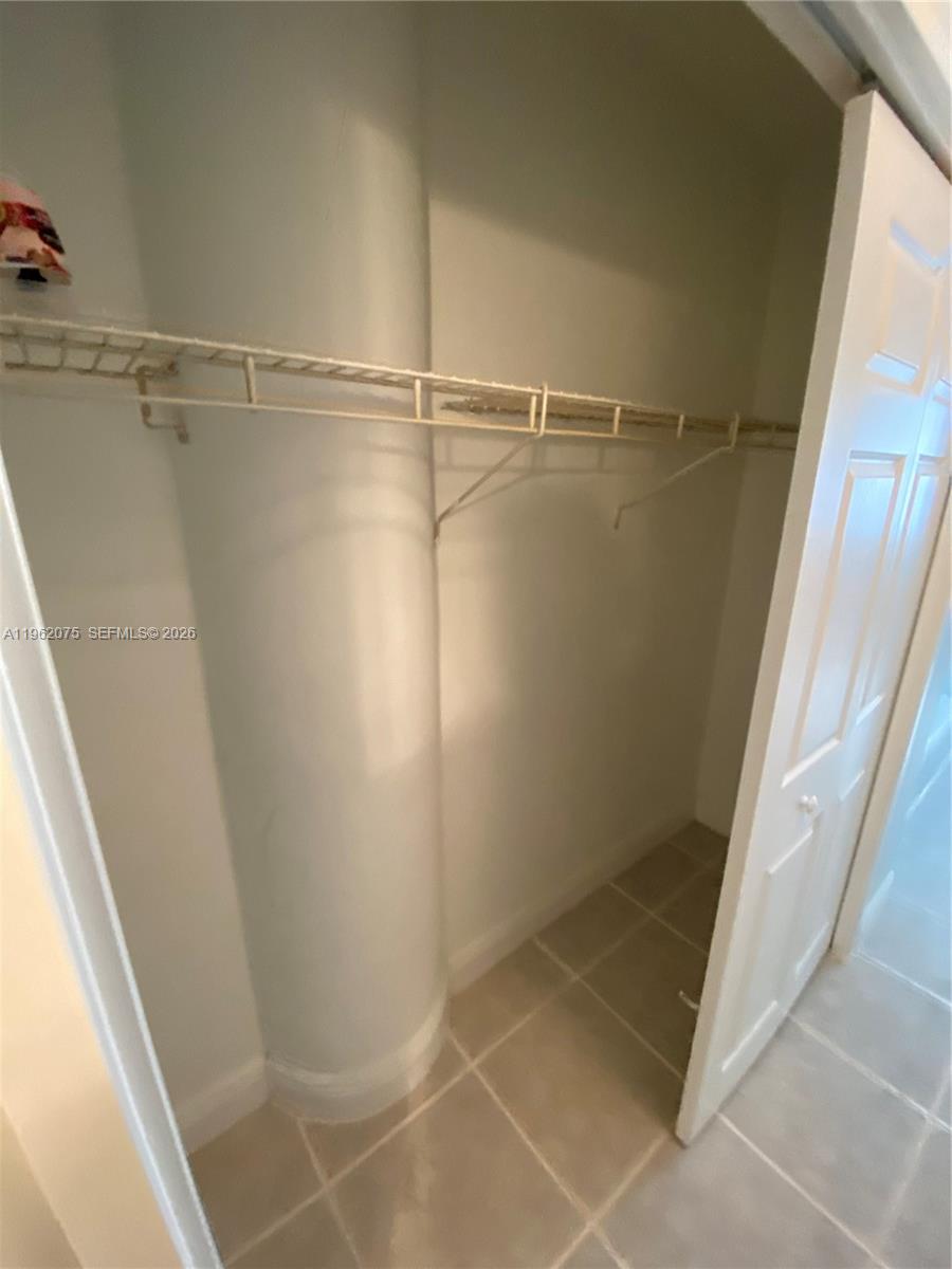 Photo of 3725 Ocean Dr  #607, Hollywood, Florida, 33019 - 