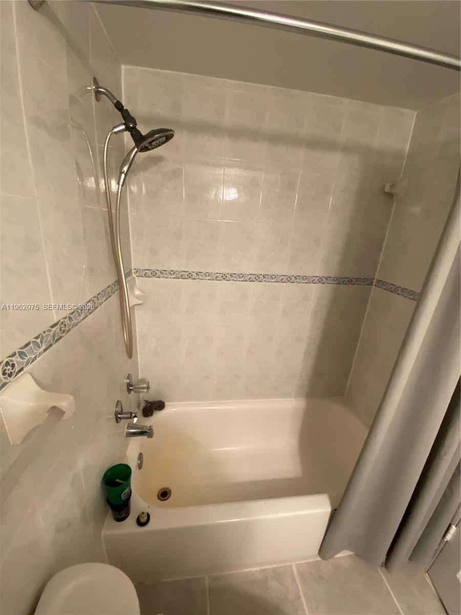 Photo of 3725 Ocean Dr  #607, Hollywood, Florida, 33019 - 