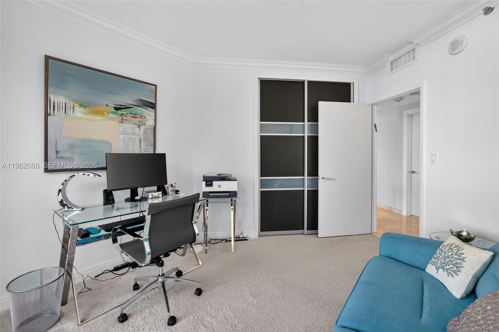 401 3 / 3 2040 sq. ft. $ 2026-02-09 0 Photo